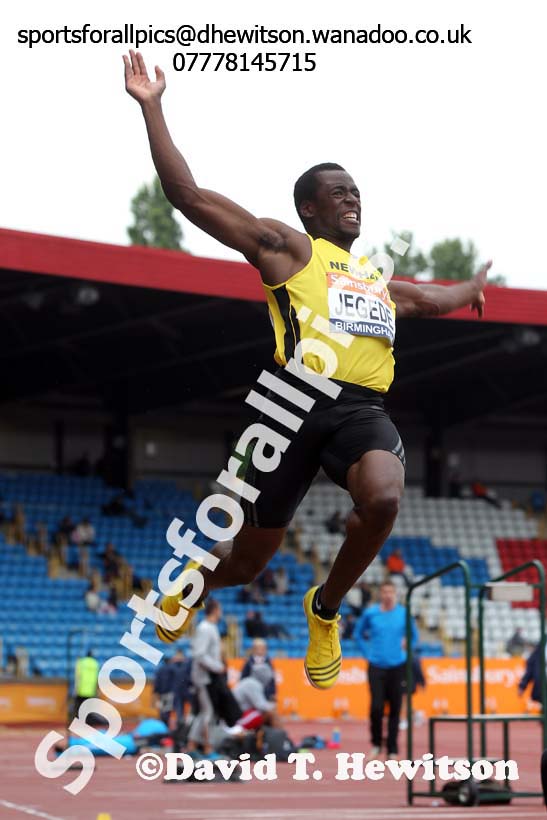 JJ Jegede (Newham) long jump, 2014 Sainsbury's British Championships. Photo: David T. Hewitson/Sports for All Pics